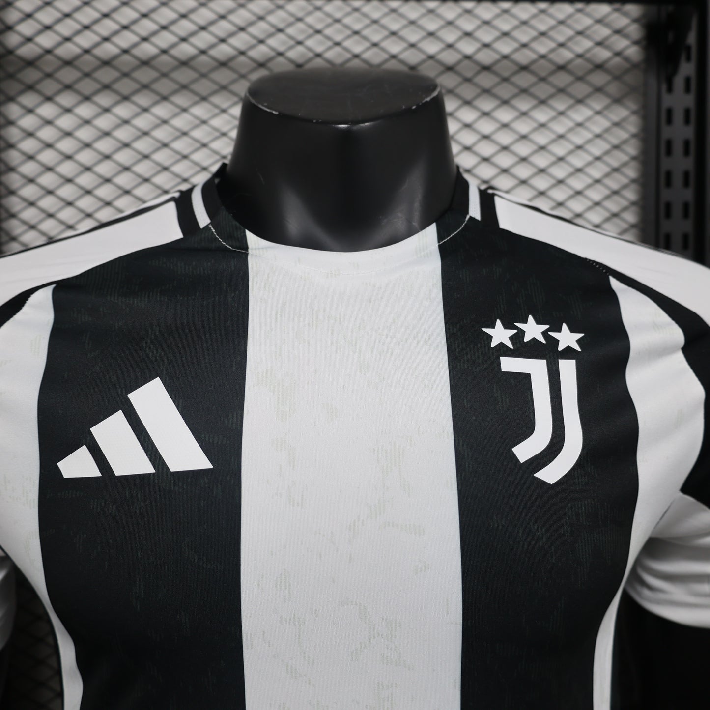 Camiseta local de la Juventus 2024-25