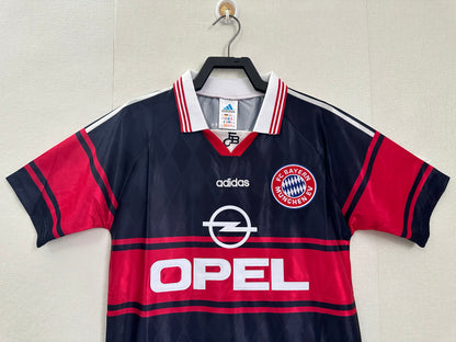 1997-99 Bayern Munich Away Shirt