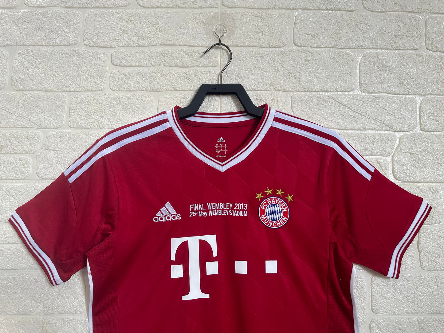 2013-14 Bayern Munich Home Shirt