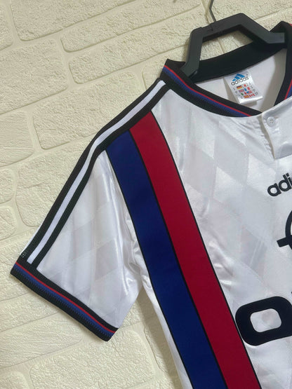 1996-98 Bayern Munich Away Shirt