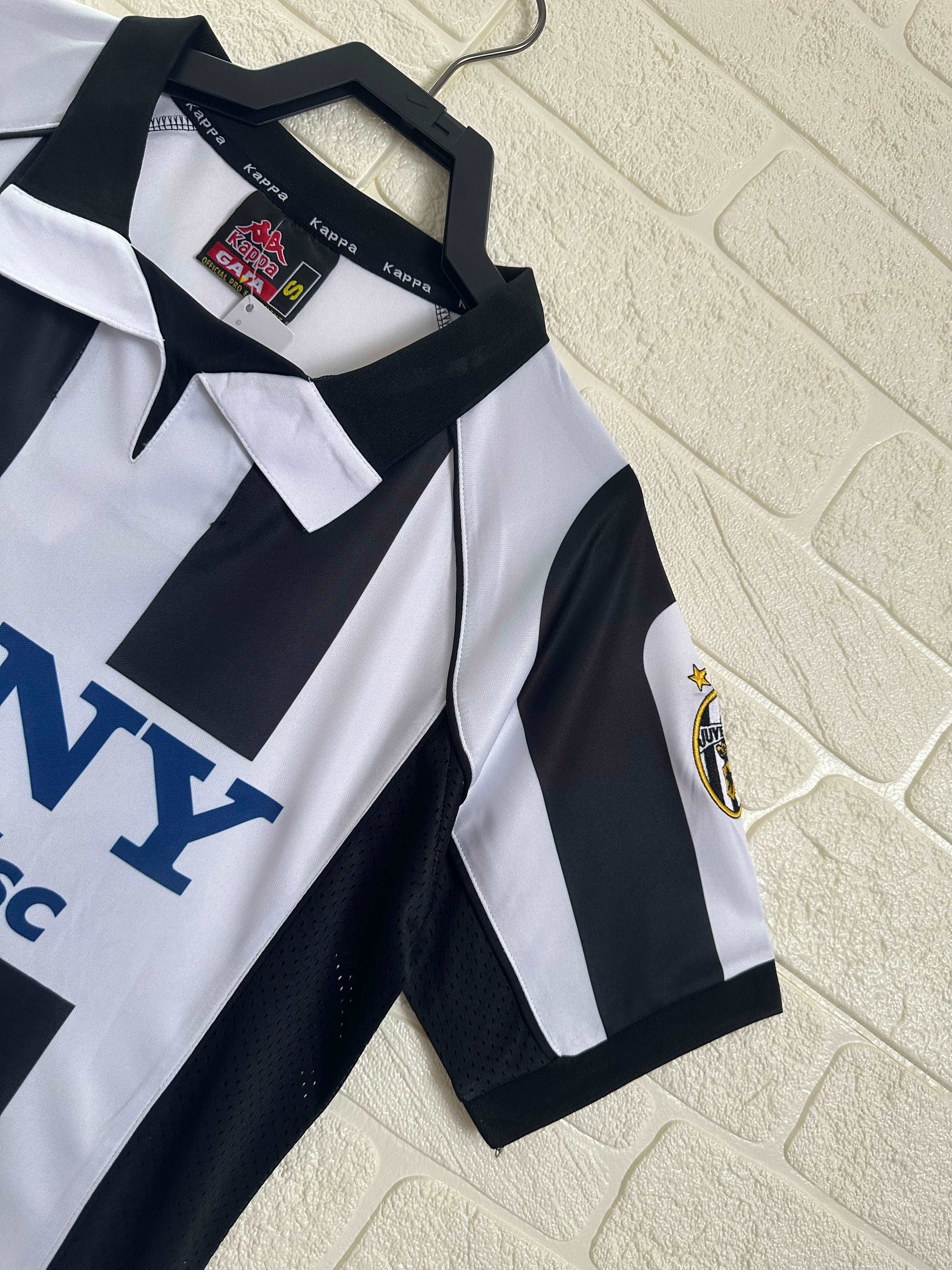 1997-98 Juventus Home Shirt