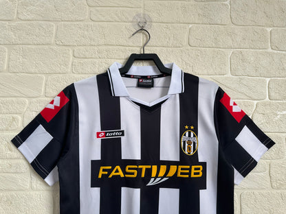 2001-02 Juventus Home Shirt