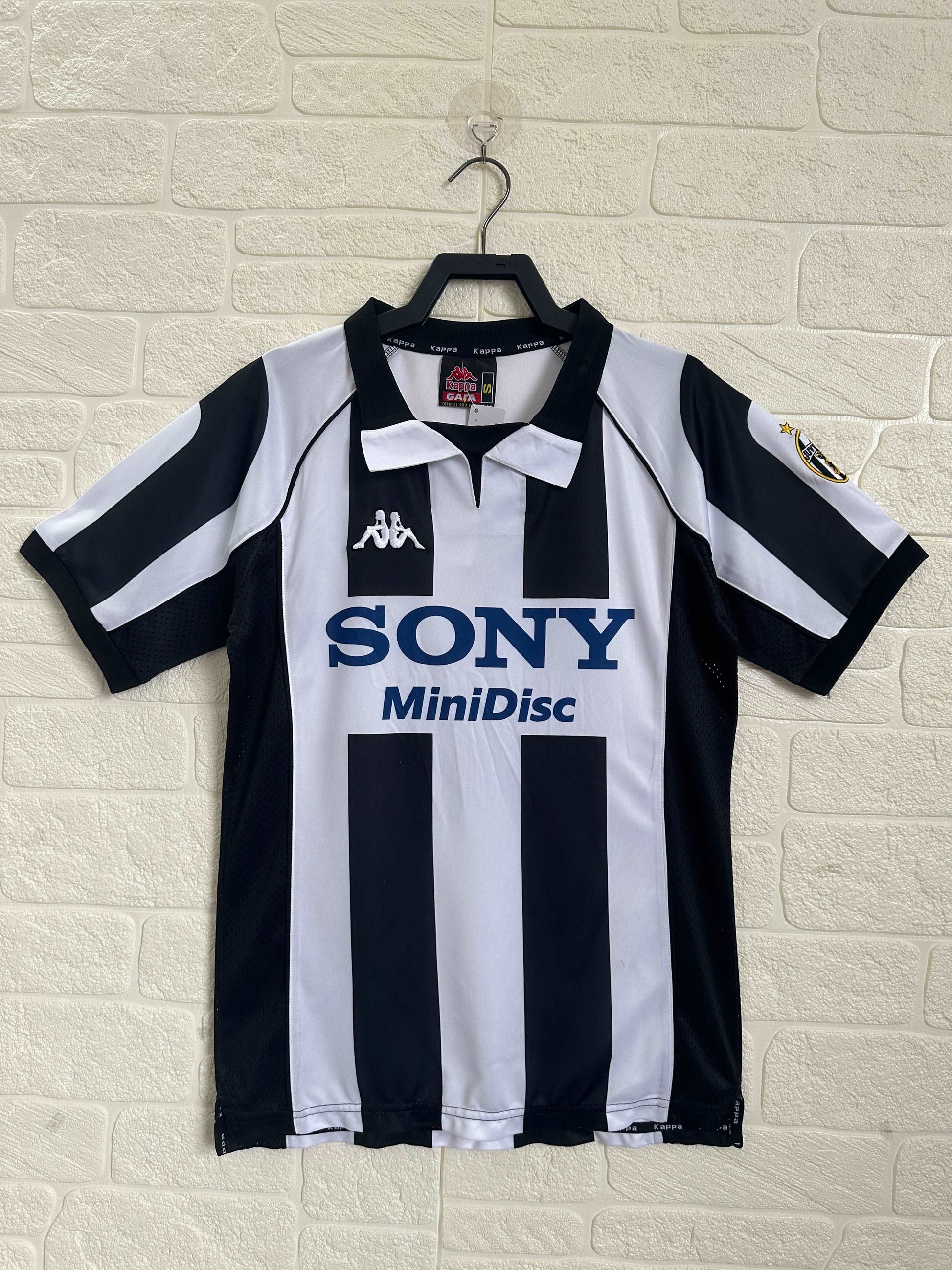 1997-98 Juventus Home Shirt