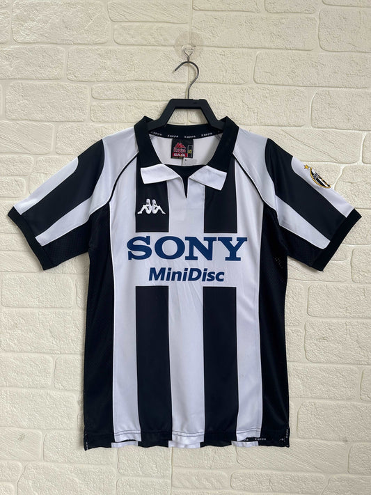 1997-98 Juventus Home Shirt - Retro Classic Kits