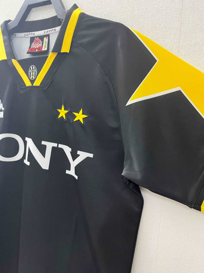 1995-97 Juventus Home Shirt