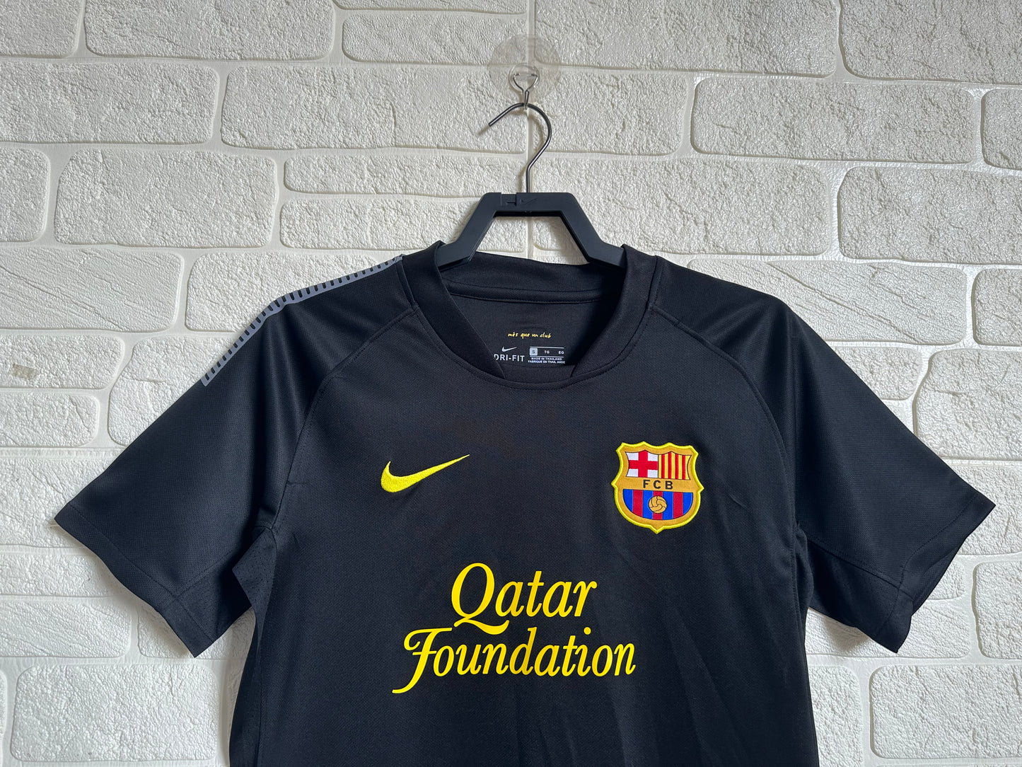 2011-12 FC Barcelona Away Shirt