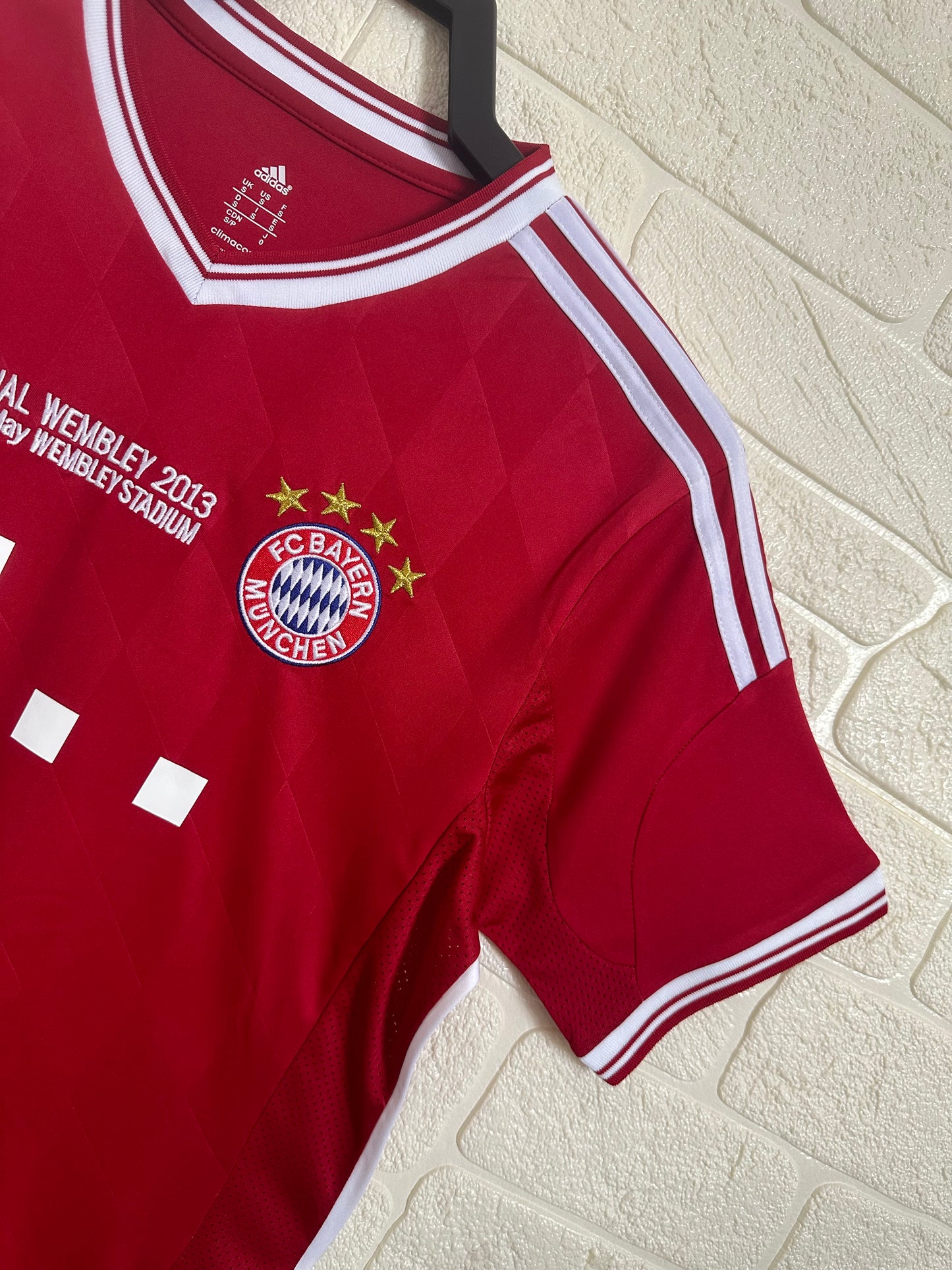 2013-14 Bayern Munich Home Shirt