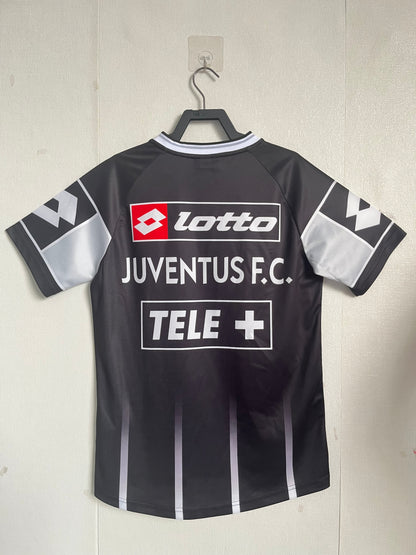 Maillot domicile de la Juventus 2000-01