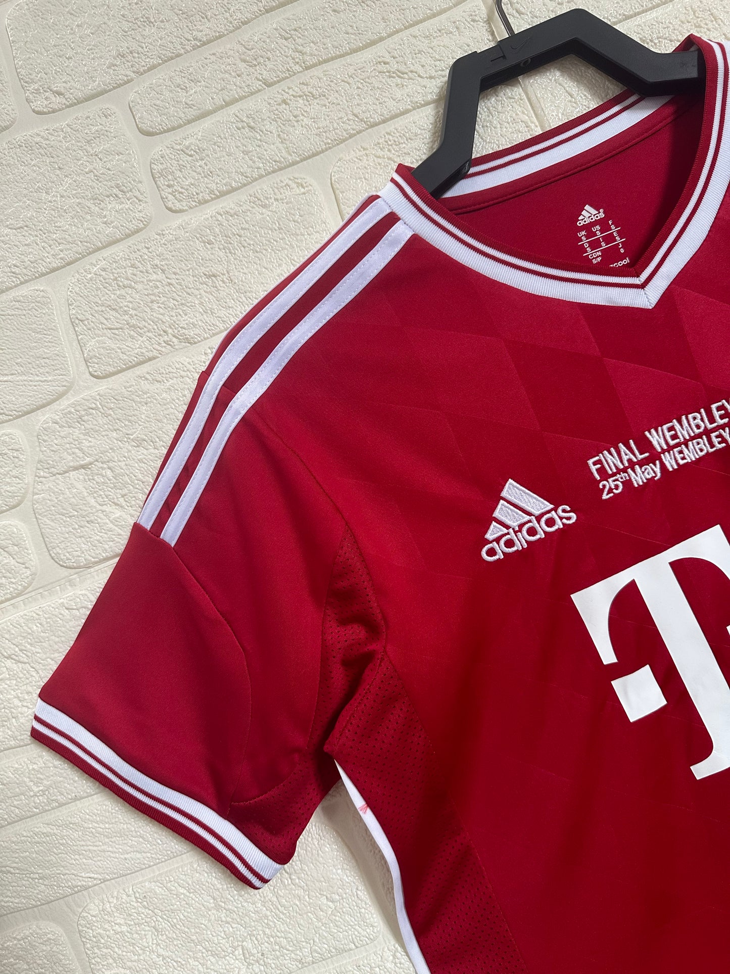 2013-14 Bayern Munich Home Shirt