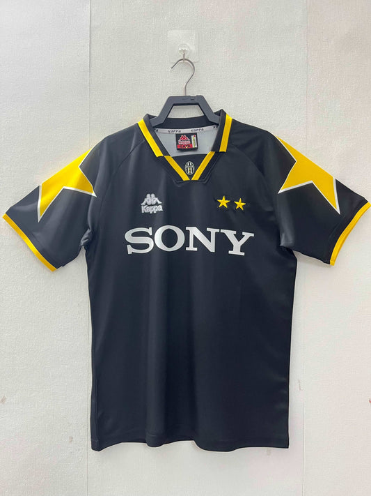 1995-97 Juventus Home Shirt