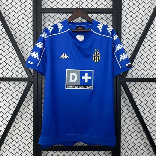 1999-00 Juventus Away Kit - Retro Classic Kits