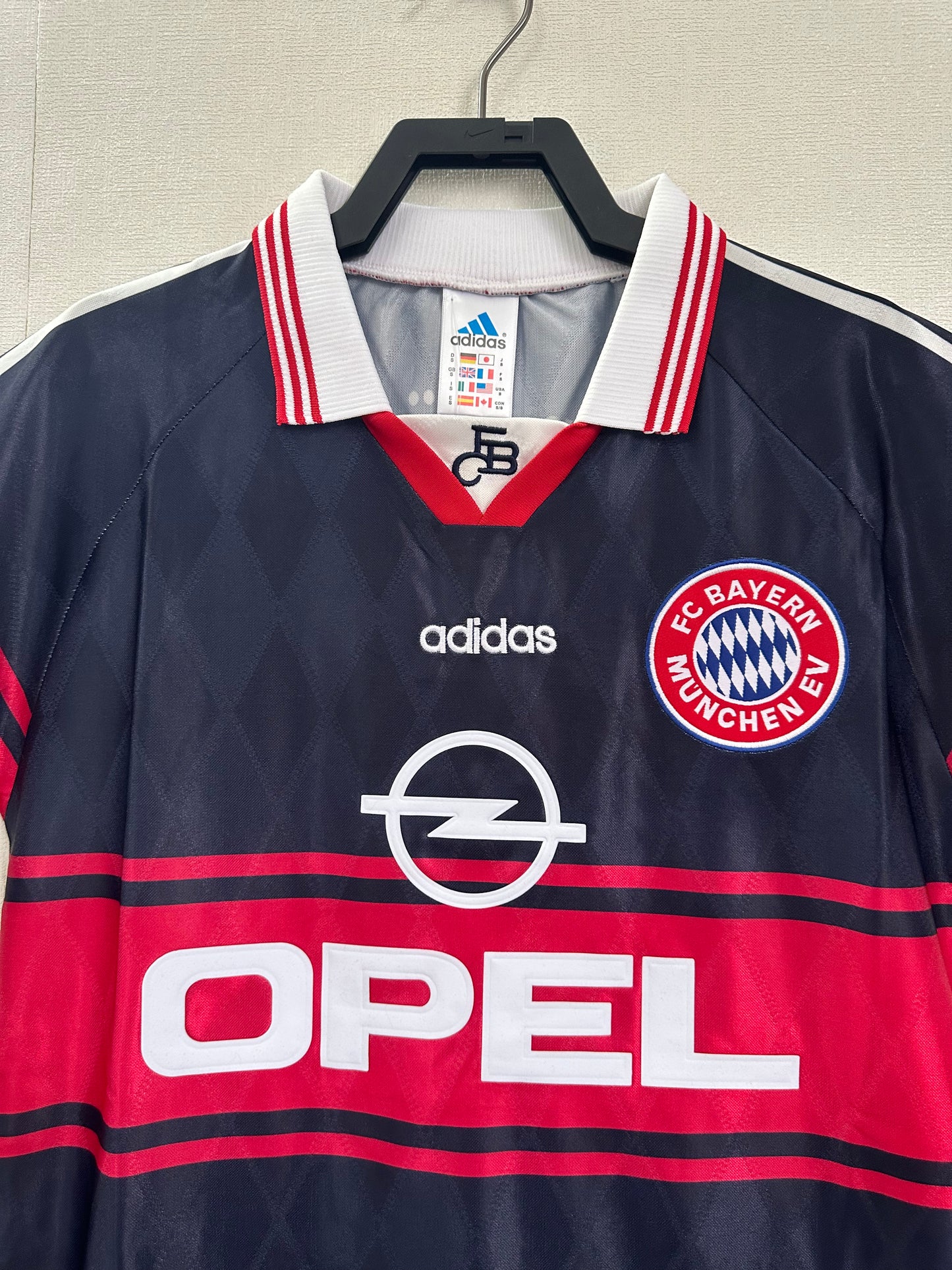 1997-99 Bayern Munich Away Shirt