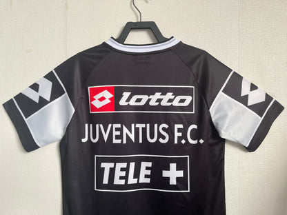 Maillot domicile de la Juventus 2000-01