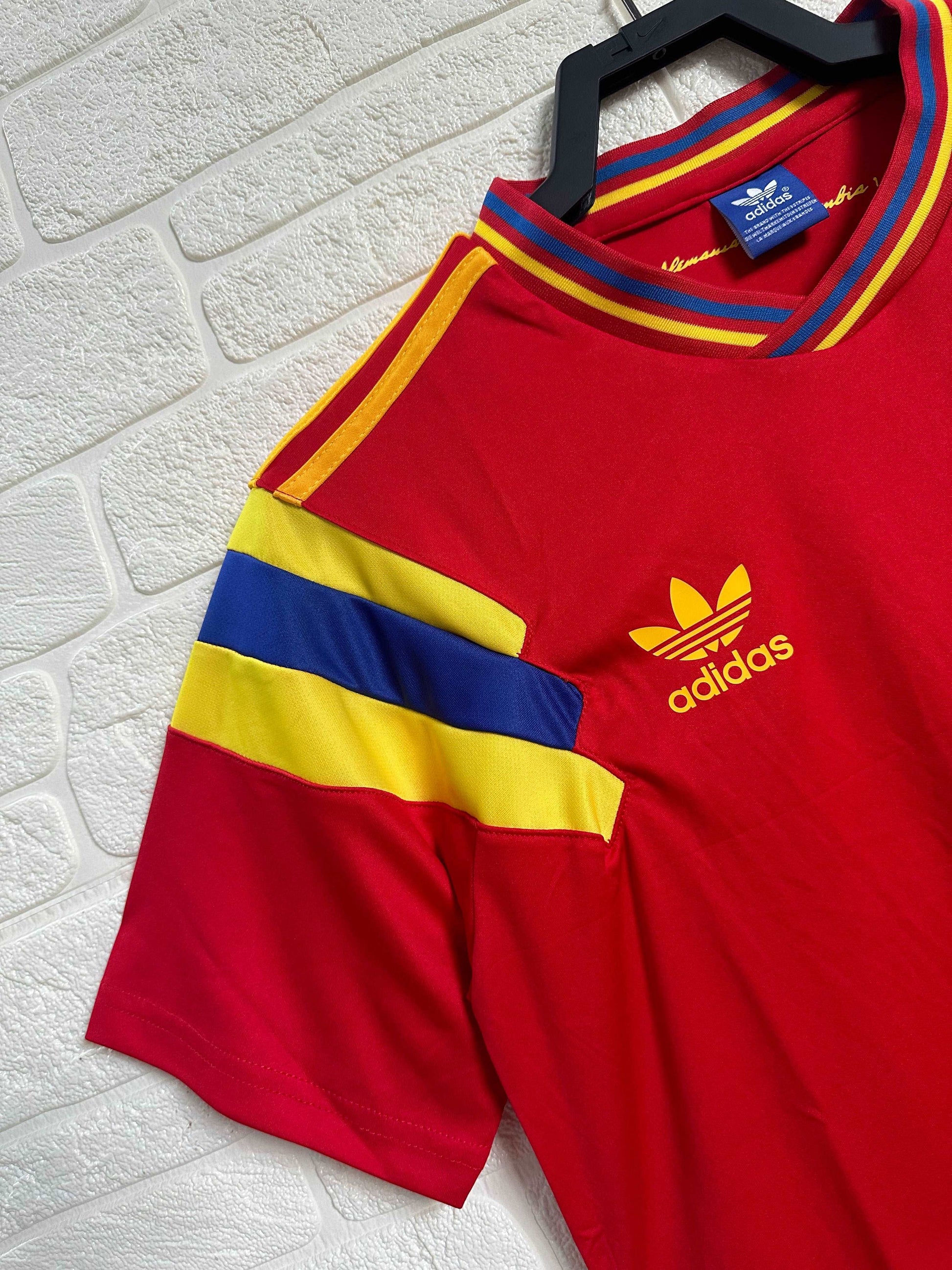 1990 Colombia Away Shirt