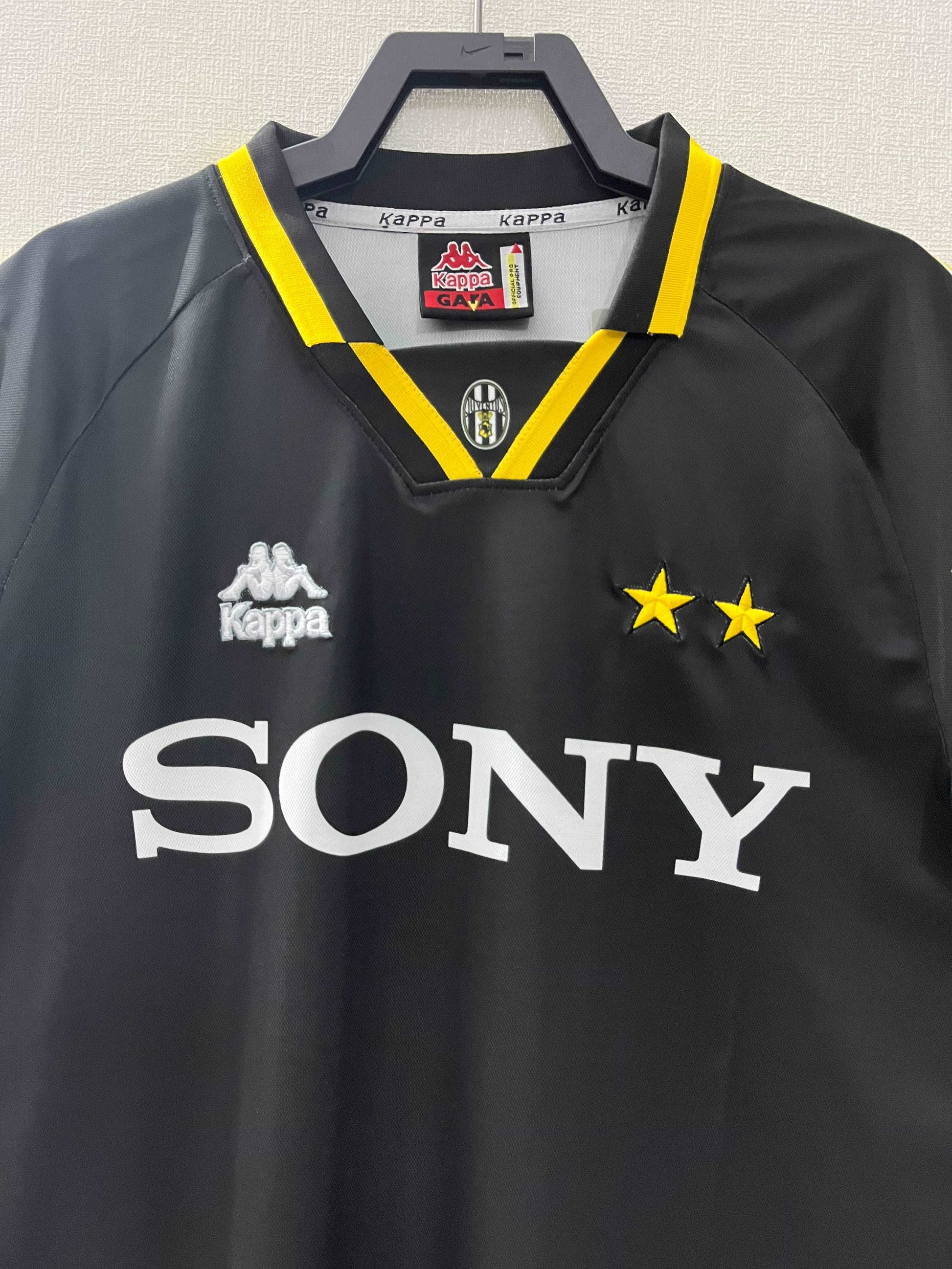 1995-97 Juventus Home Shirt