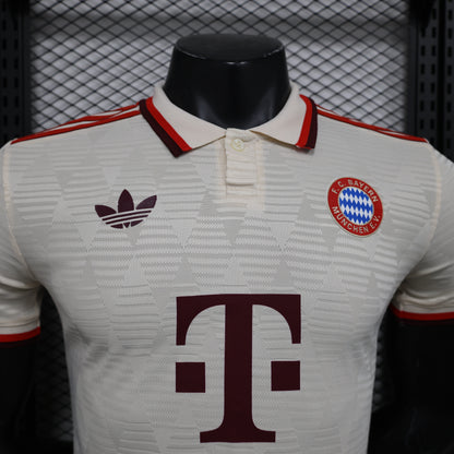 Troisième maillot du Bayern Munich 2024-25