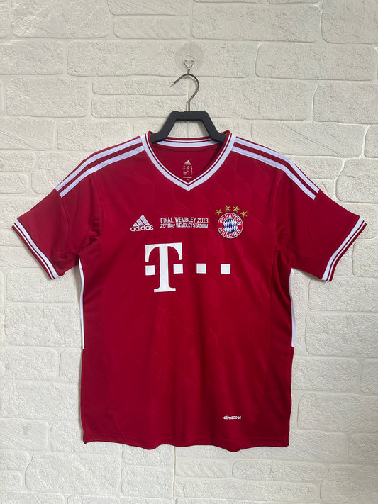 2013-14 Bayern Munich Home Shirt - Retro Classic Kits